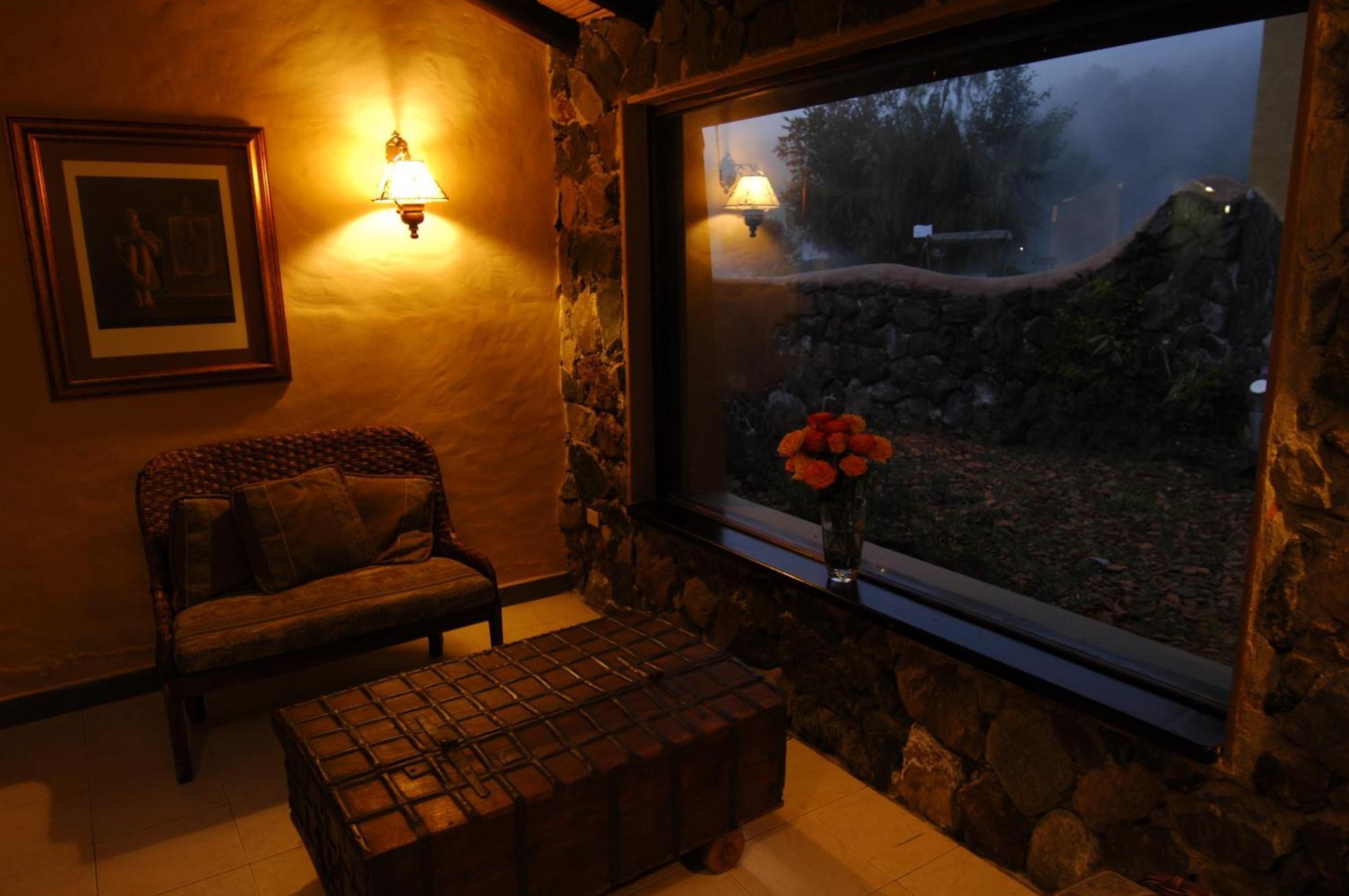Termas De Папальякта Екстер'єр фото Interior of the Inn at Sedona